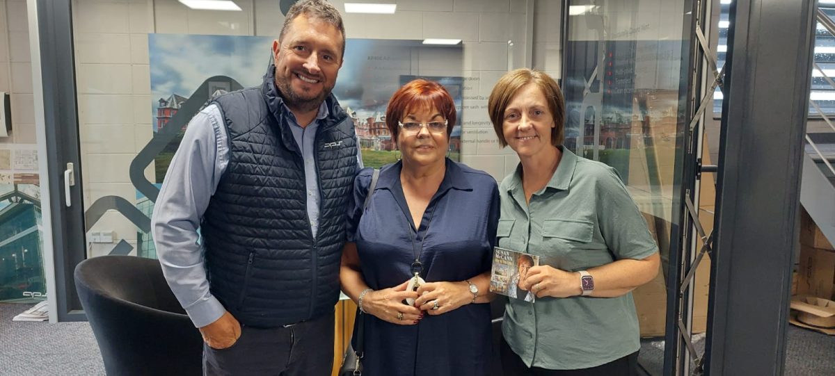 First Lady of Country Music in Ireland calls into APS